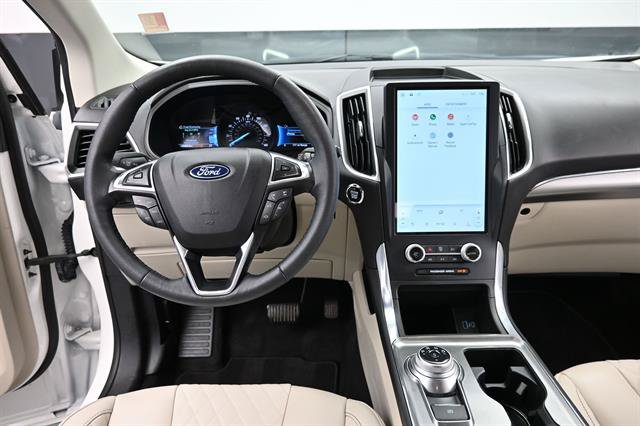 Certified 2024 Ford Edge Titanium AWD/4WD image 11