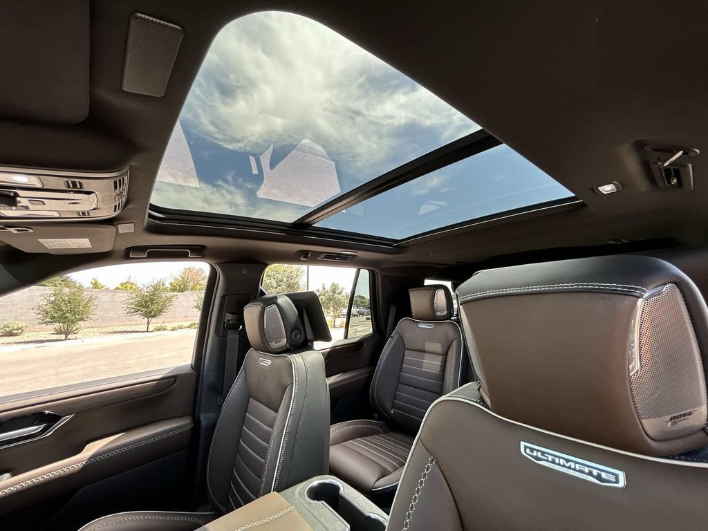 New 2026 GMC Yukon Denali Ultimate AWD/4WD image 19