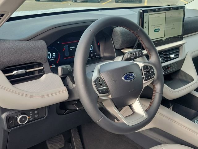 New 2026 Ford Explorer Active AWD/4WD image 7