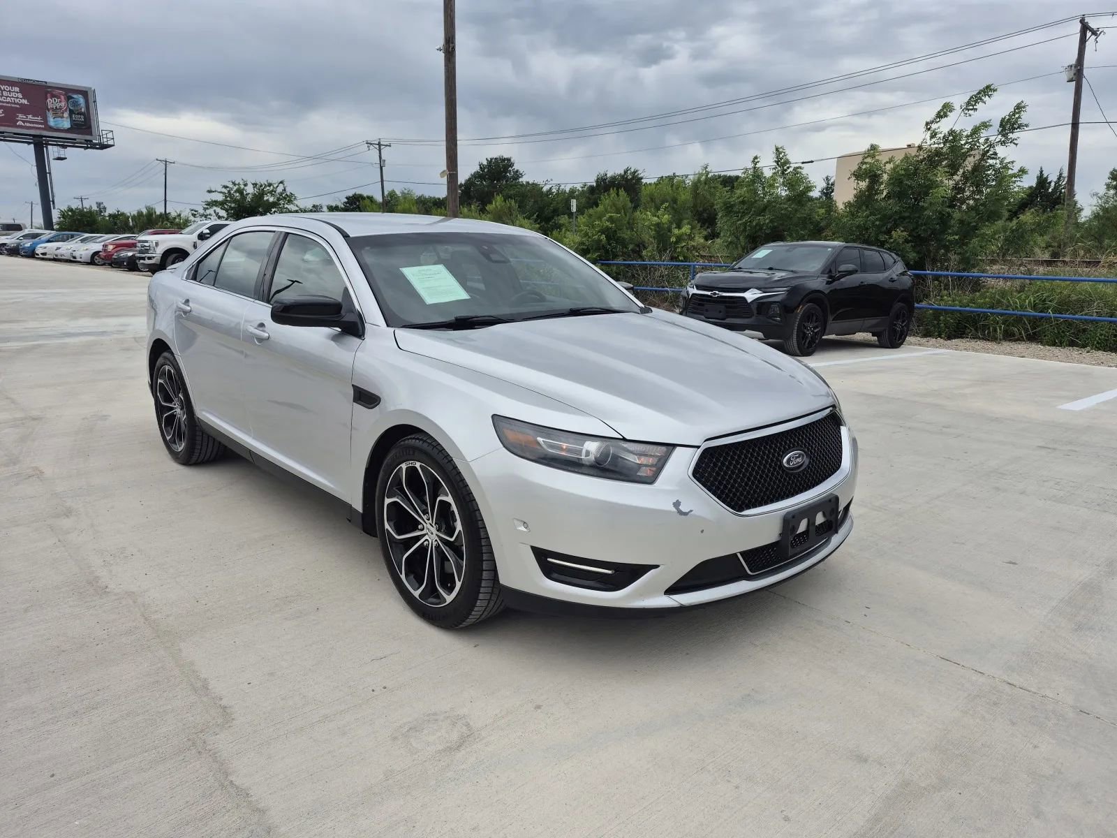 Used 2013 Ford Taurus SHO AWD/4WD image 4