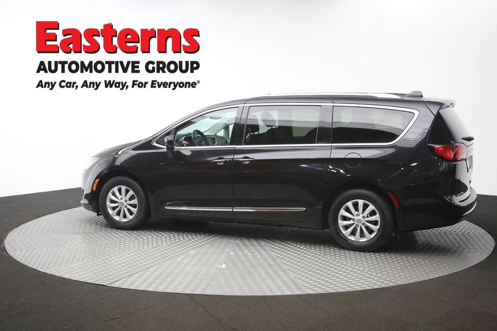 Used 2019 Chrysler Pacifica Touring-L FWD image 60