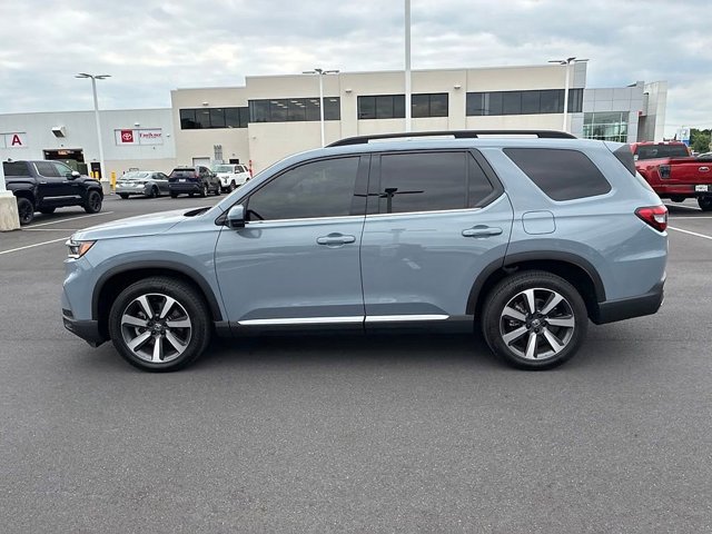 Used 2025 Honda Pilot Touring image 15