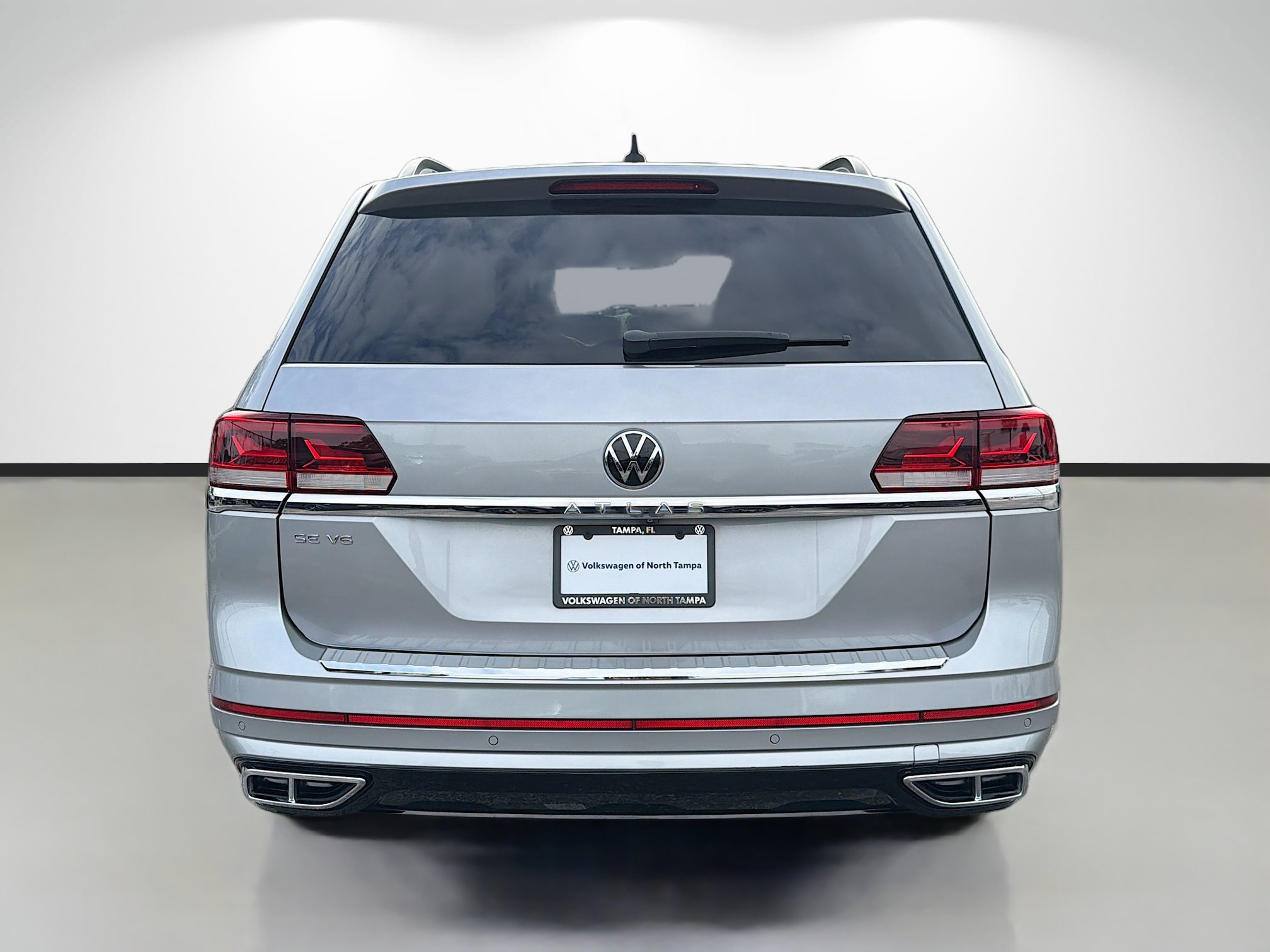 Used 2021 Volkswagen Atlas SE w/ Panoramic Sunroof Package FWD image 4