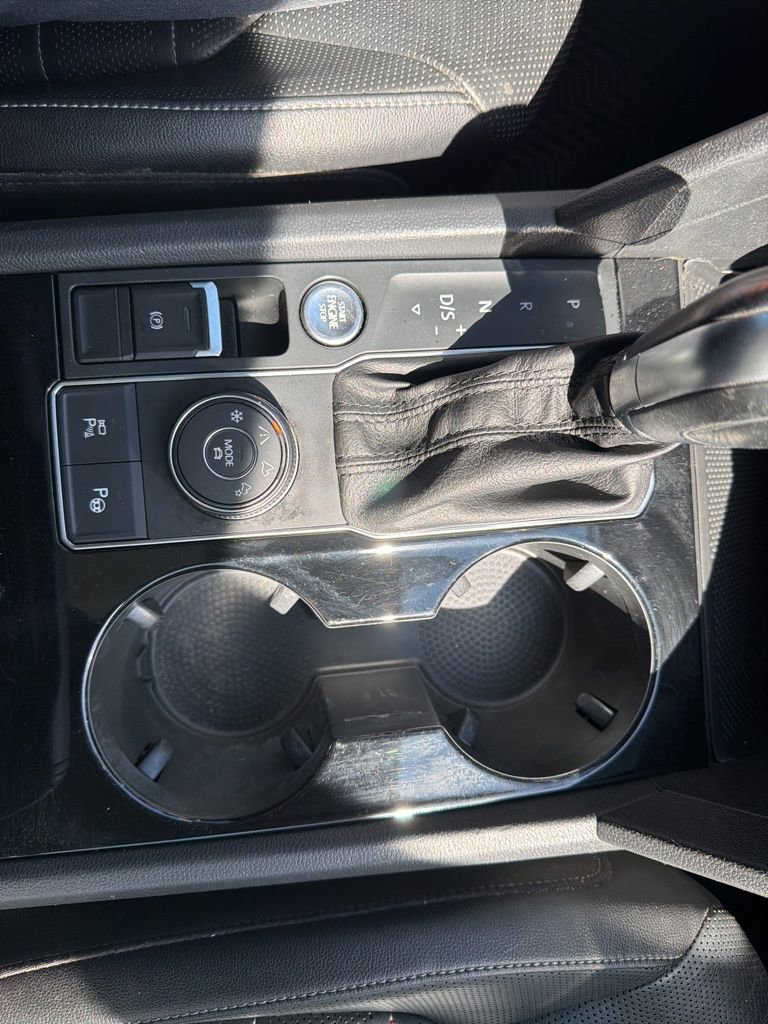 Used 2018 Volkswagen Atlas SEL Premium image 20