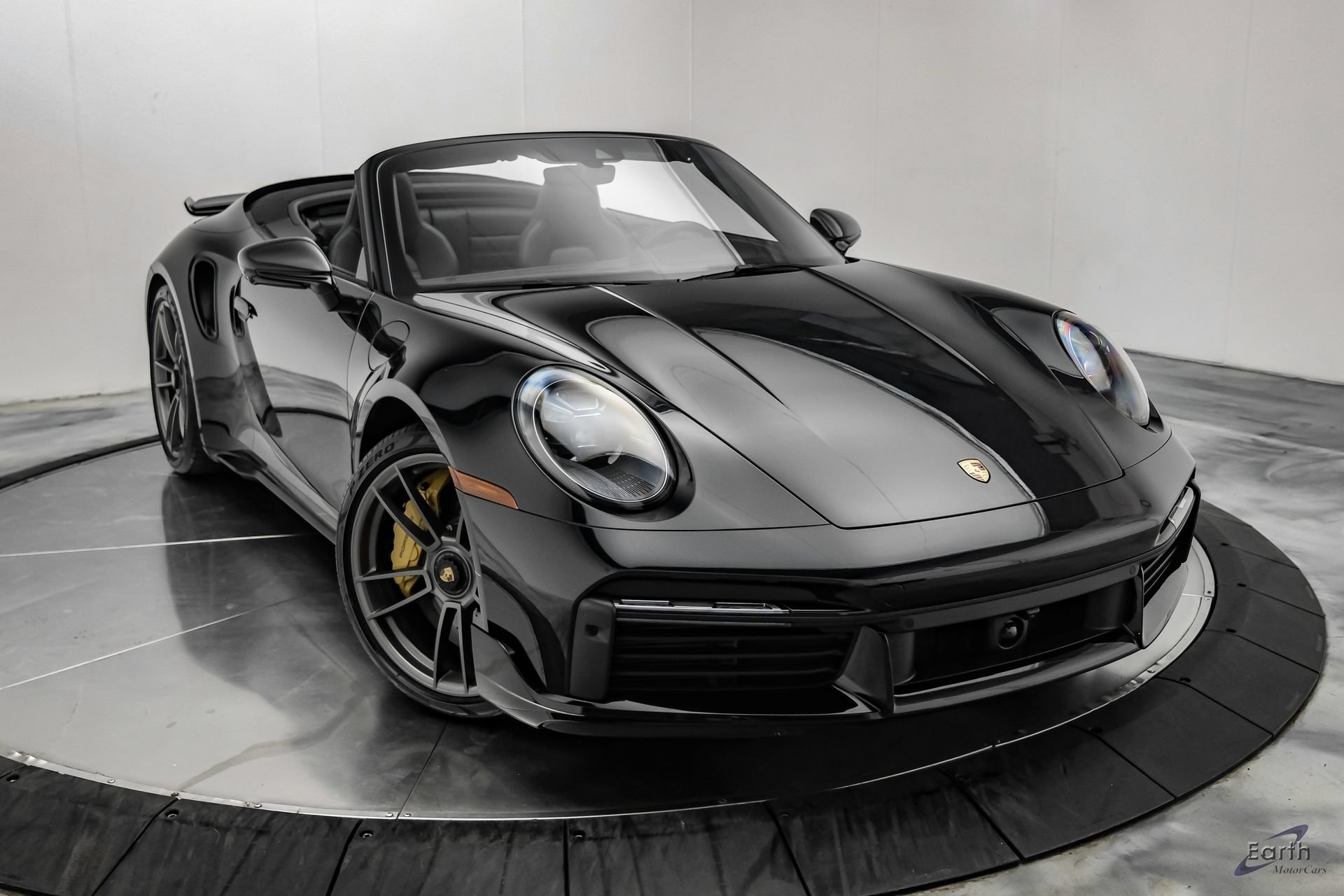Used 2025 Porsche 911 Turbo S w/ Exterior Sport Package AWD/4WD image 32