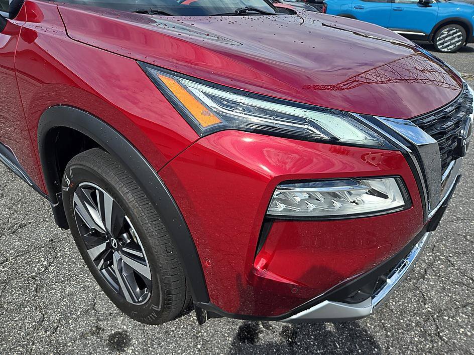 Certified 2023 Nissan Rogue Platinum w/ Platinum Premium Package AWD/4WD image 6