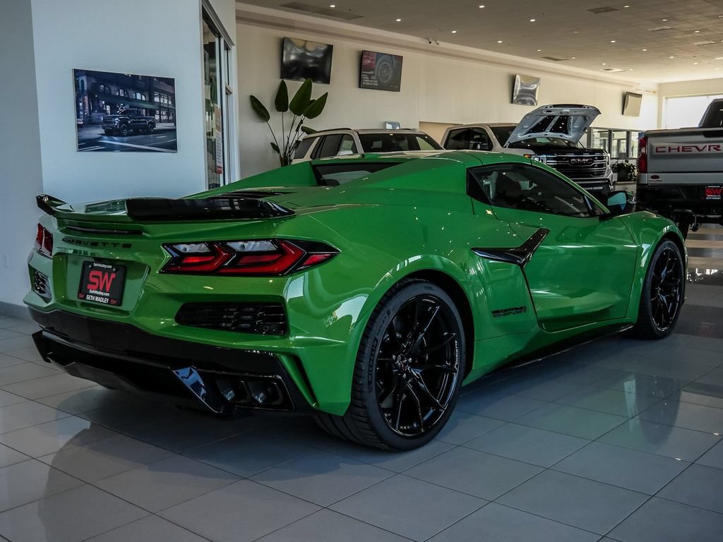 New 2027 Chevrolet Corvette Grand Sport w/ Z52 Sport Performance Package RWD image 10