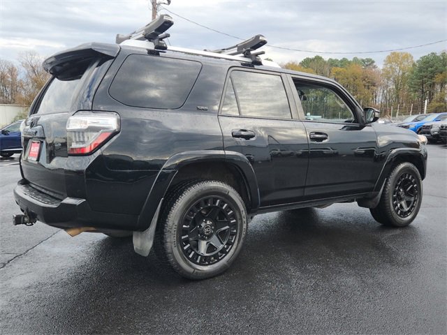 Used 2018 Toyota 4Runner SR5 image 3