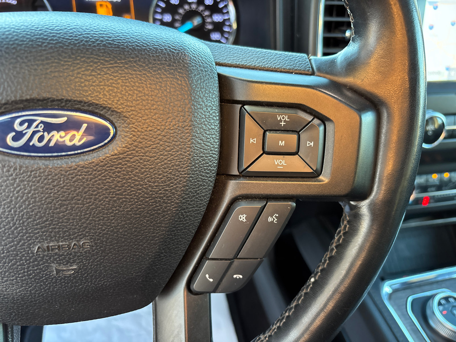 Used 2020 Ford Expedition Limited w/ Equipment Group 301A AWD/4WD image 17