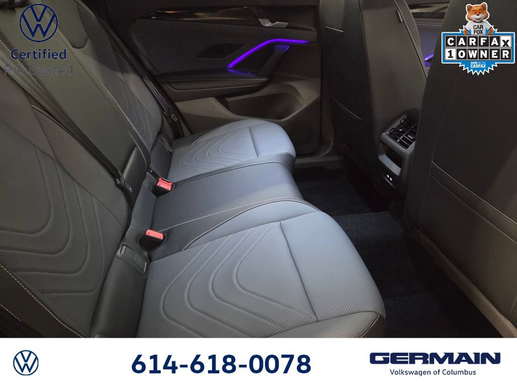 Certified 2025 Volkswagen Tiguan SE R-Line FWD image 19