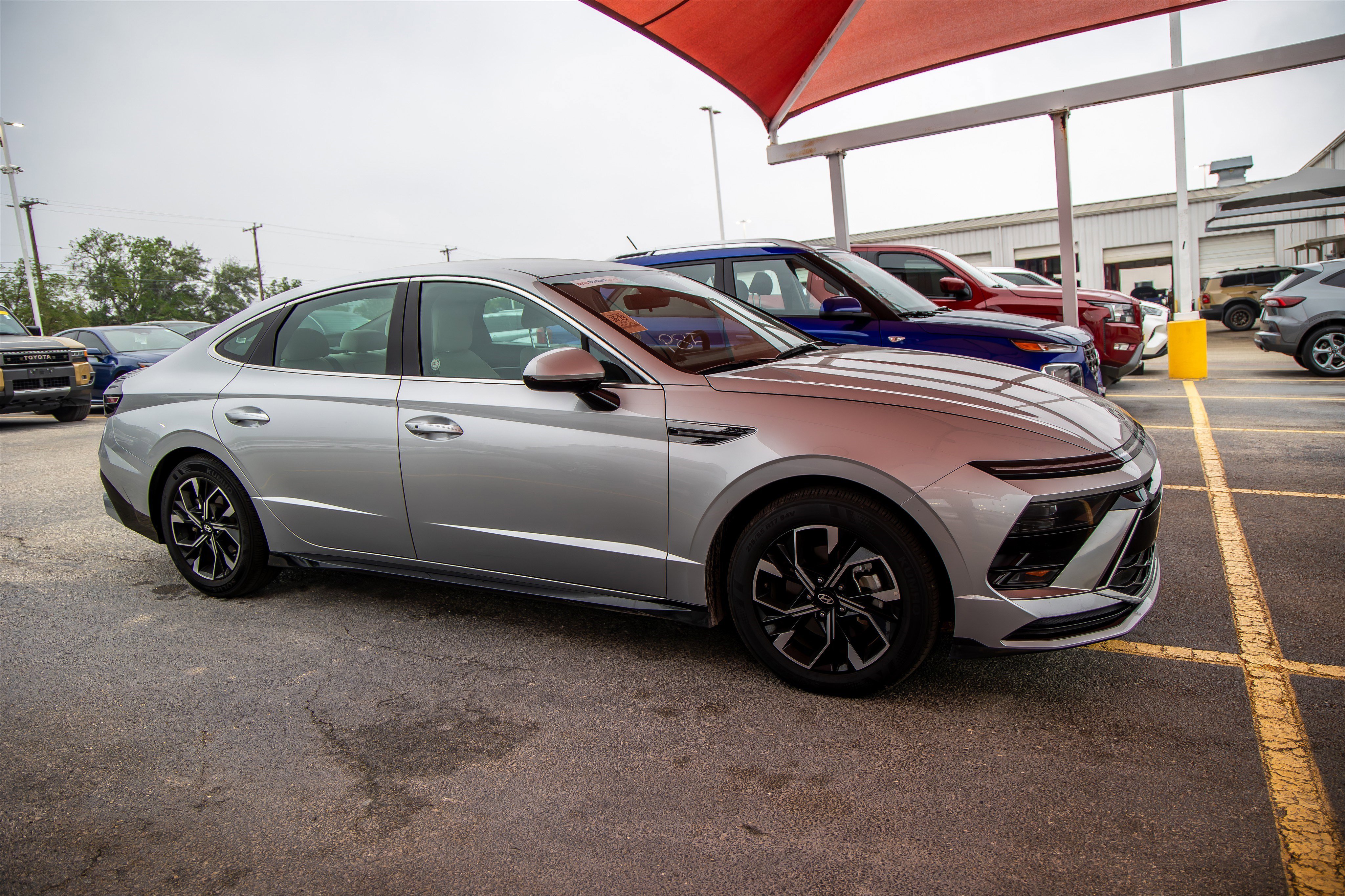 Used 2025 Hyundai Sonata SEL FWD image 7