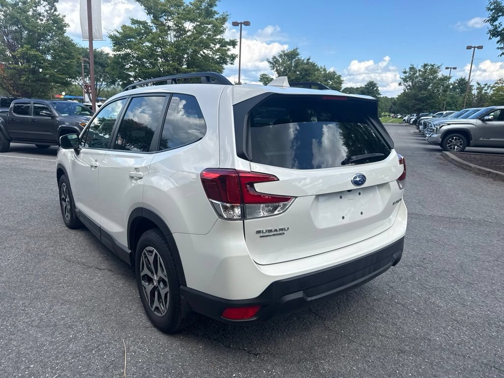 Used 2023 Subaru Forester Premium AWD/4WD image 5