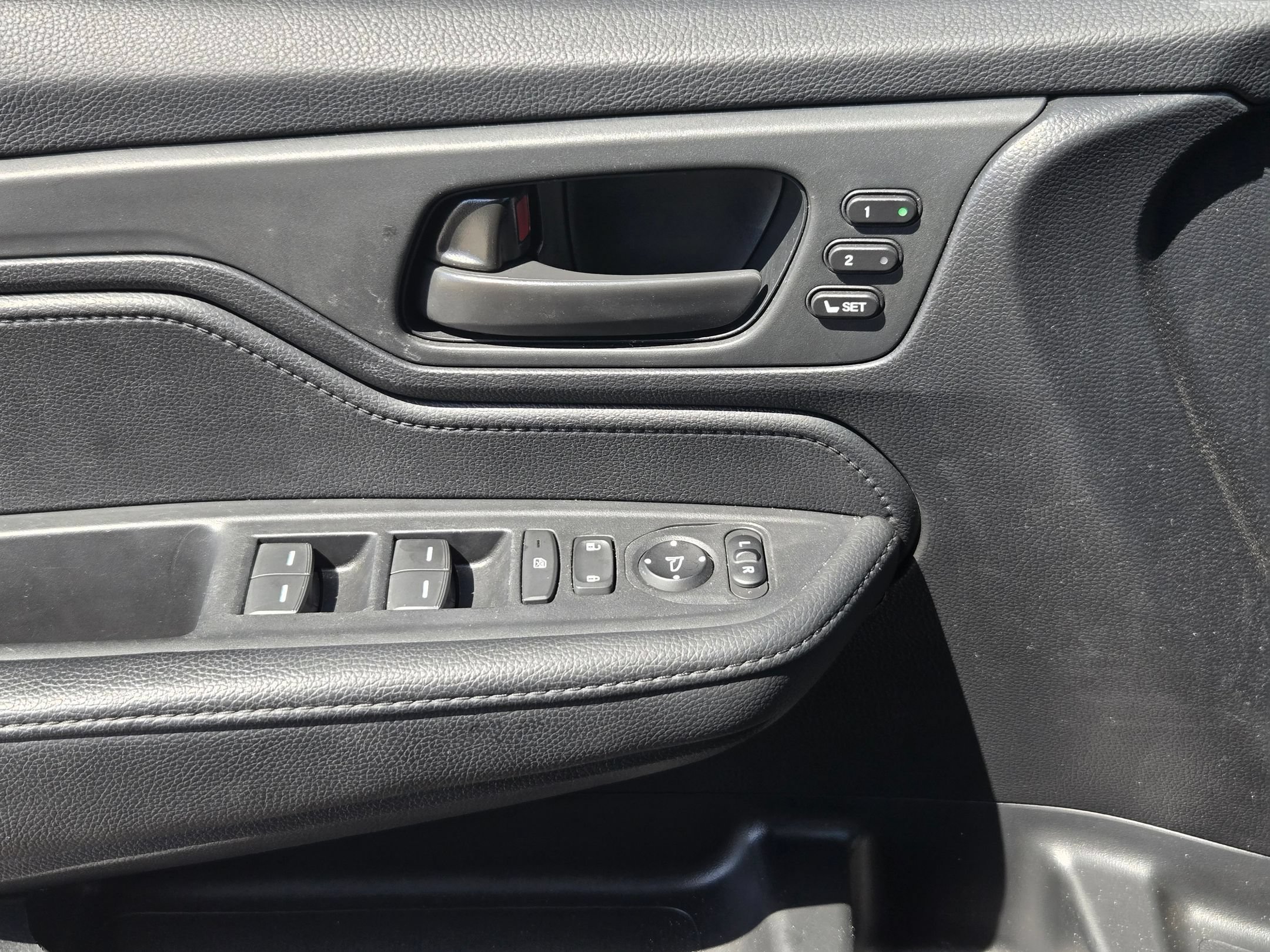 Certified 2025 Honda Odyssey EX-L image 11