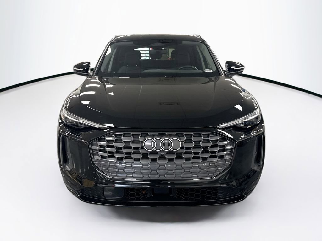 Used 2025 Audi Q5 Premium Plus w/ Premium Plus AWD/4WD image 2