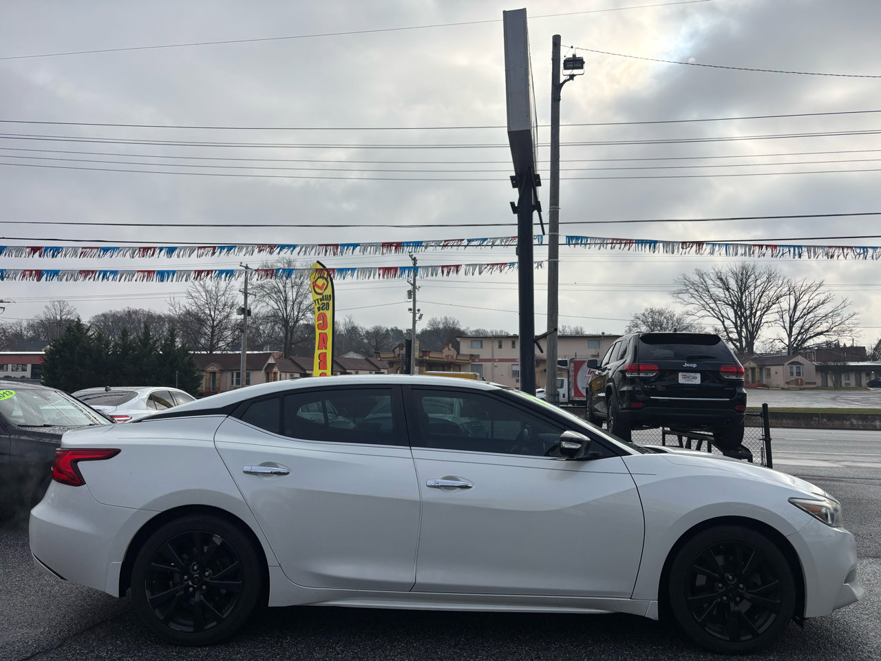 Used 2017 Nissan Maxima Platinum image 2