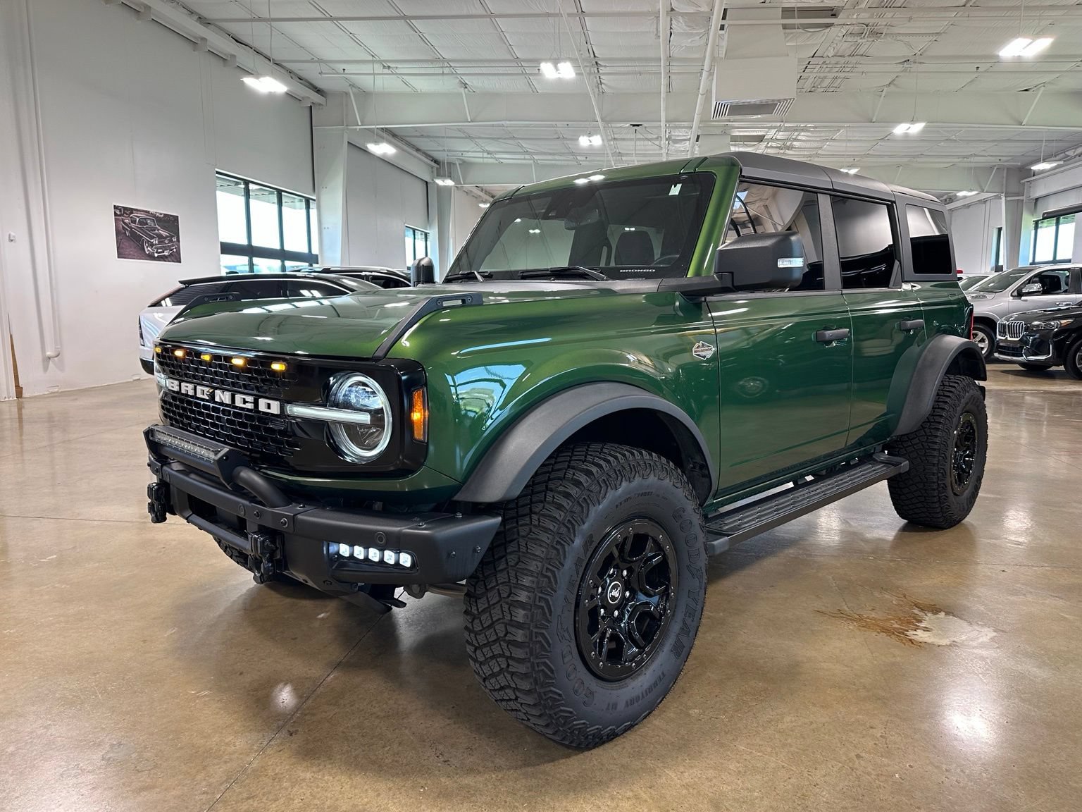 Used 2024 Ford Bronco Wildtrak AWD/4WD image 3