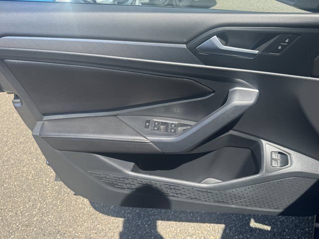 Used 2023 Volkswagen Jetta SE w/ Panoramic Sunroof Package FWD image 27