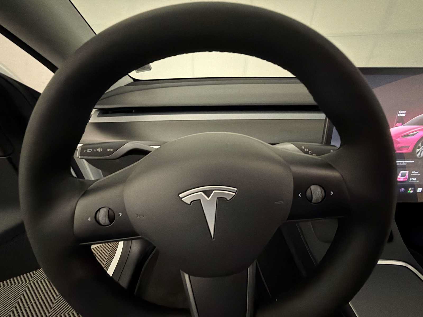 Used 2022 Tesla Model Y Long Range AWD/4WD image 13