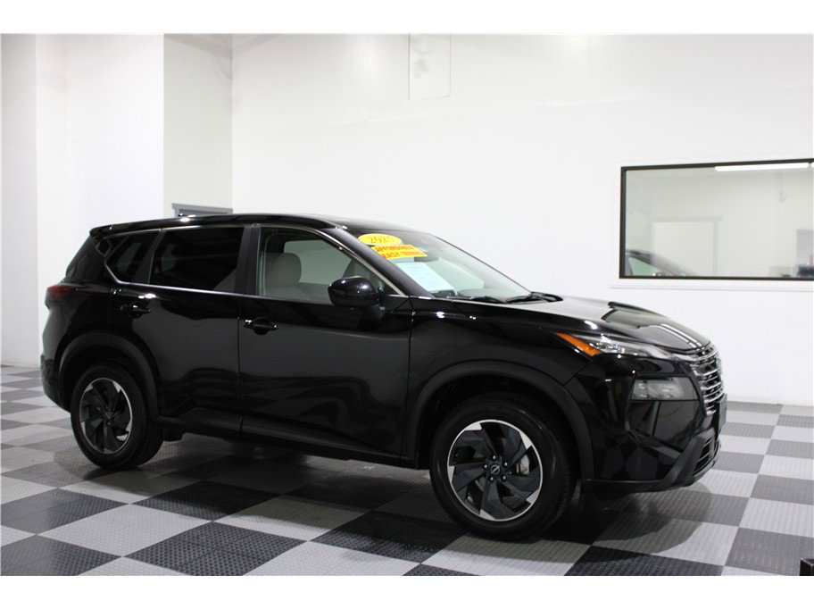 Used 2025 Nissan Rogue SV