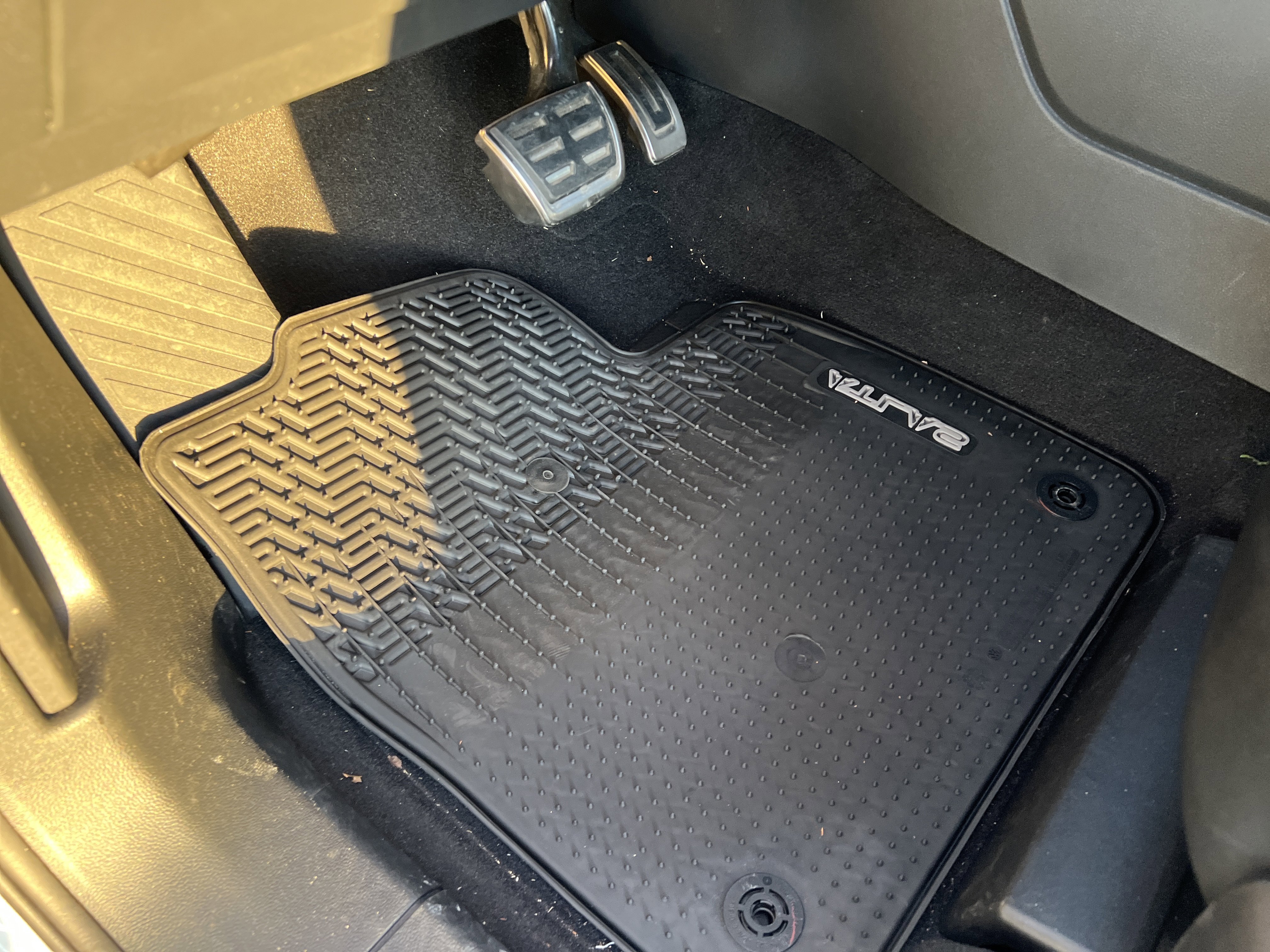 Used 2022 Volkswagen Atlas SEL Premium image 15