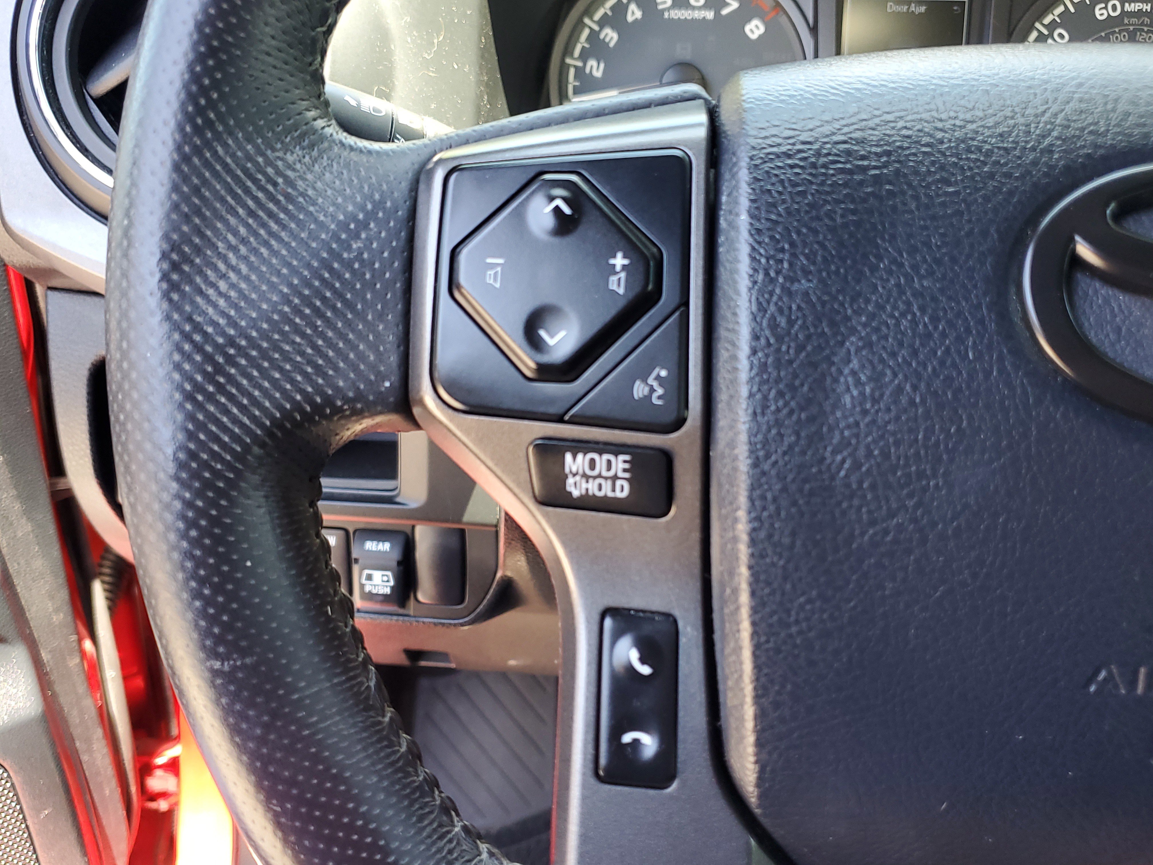 Used 2017 Toyota Tacoma TRD Sport w/ Premium & Technology Package image 19