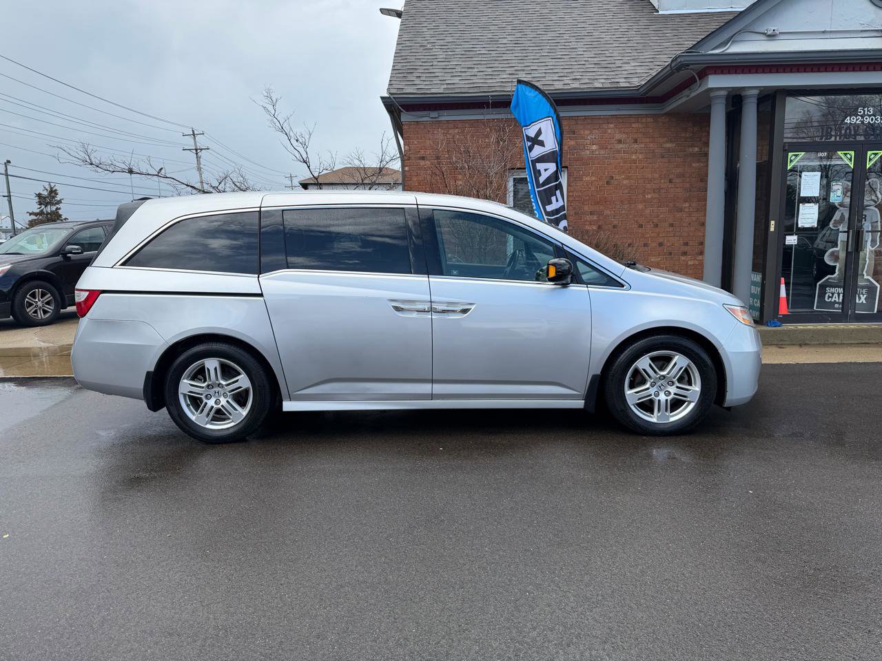 Used 2012 Honda Odyssey Touring Elite image 5