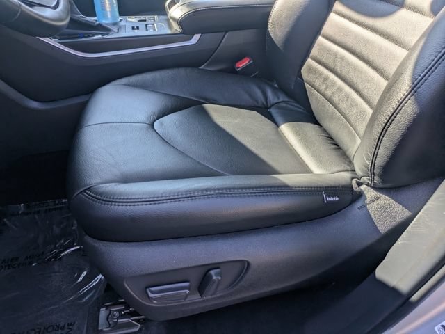 Certified 2024 Toyota Highlander LE AWD/4WD image 21