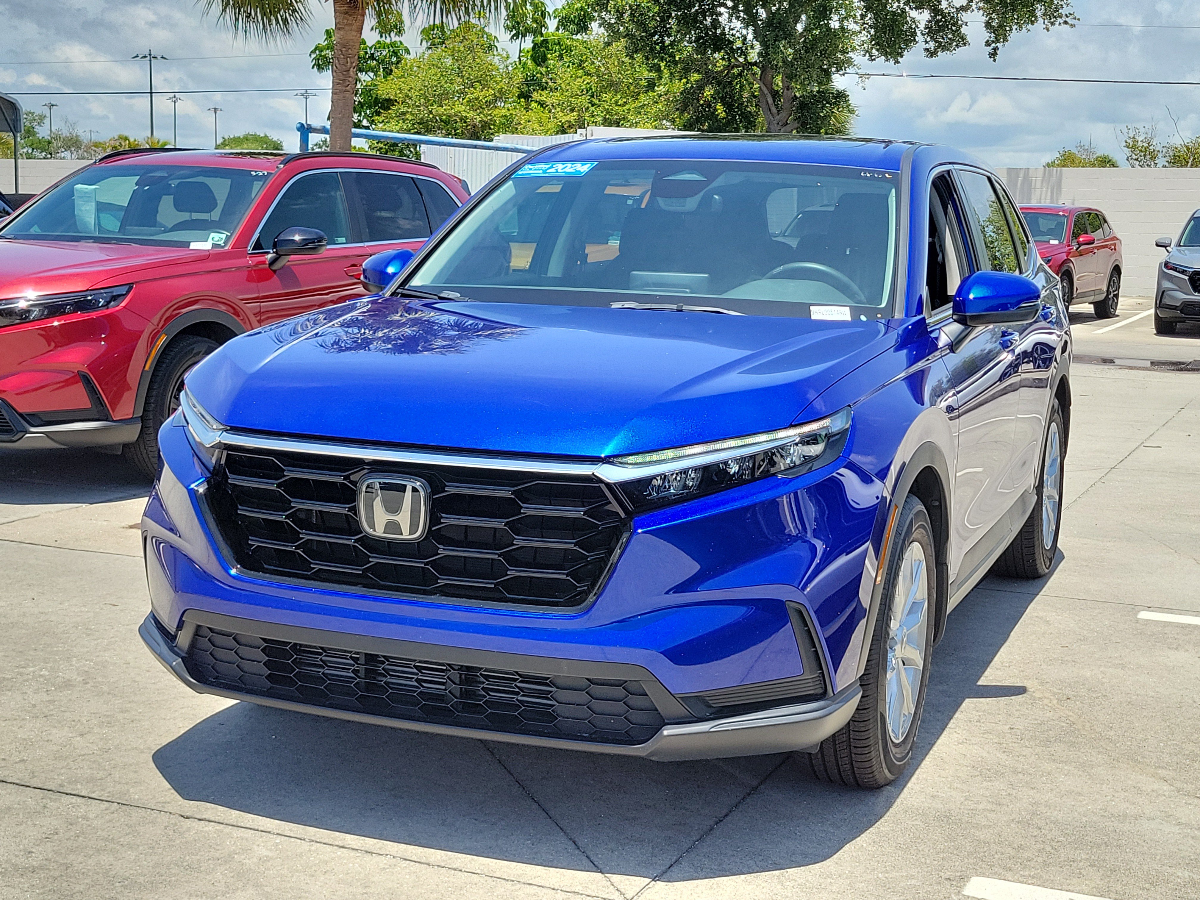 Used 2024 Honda CR-V EX image 3