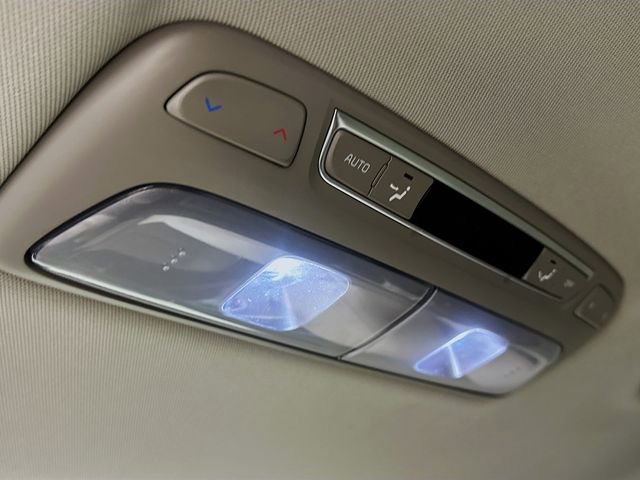 Used 2023 Kia Telluride EX w/ EX Captain's Chair Package FWD image 35