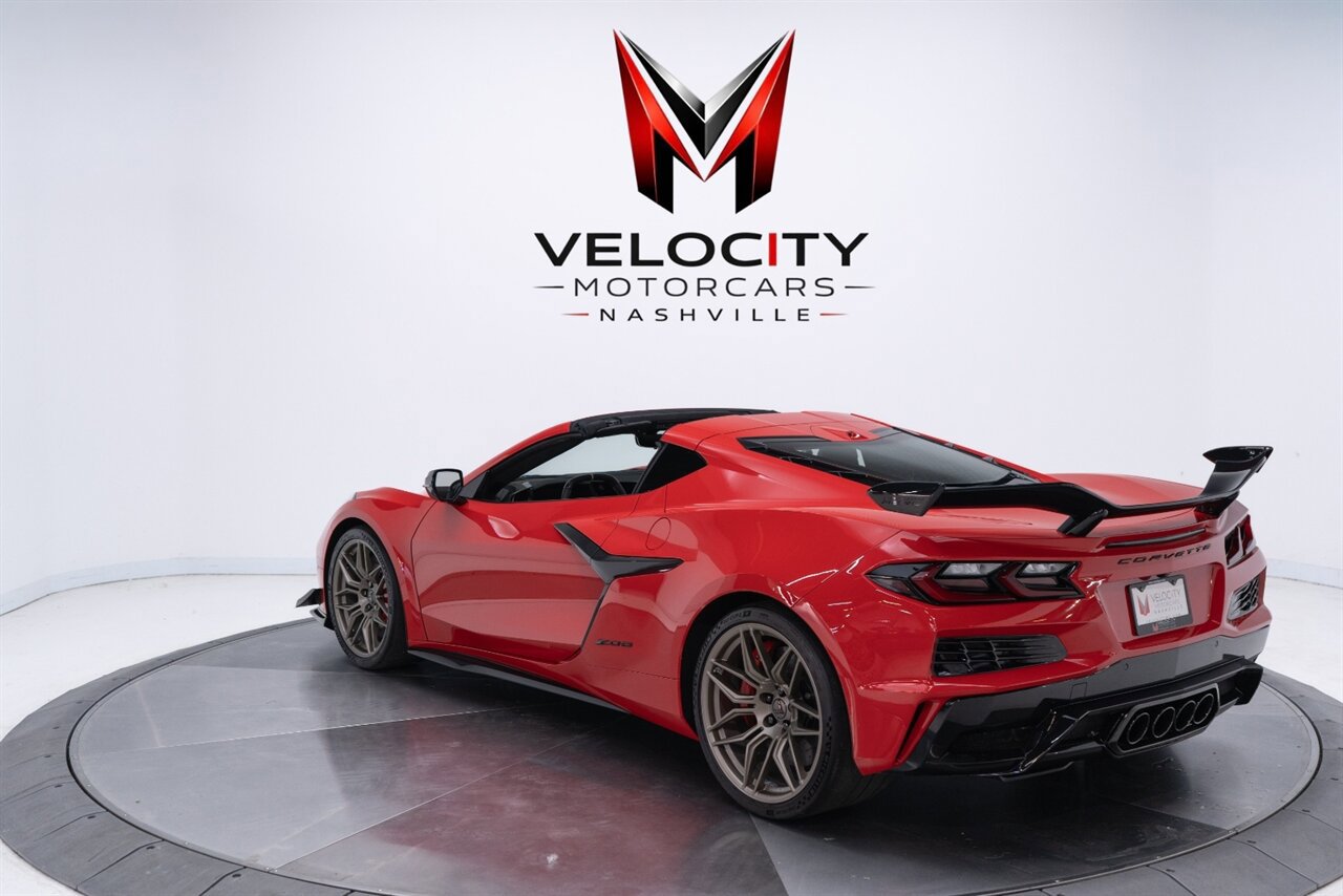 Used 2026 Chevrolet Corvette Z06 w/ Z07 Performance Package RWD image 16
