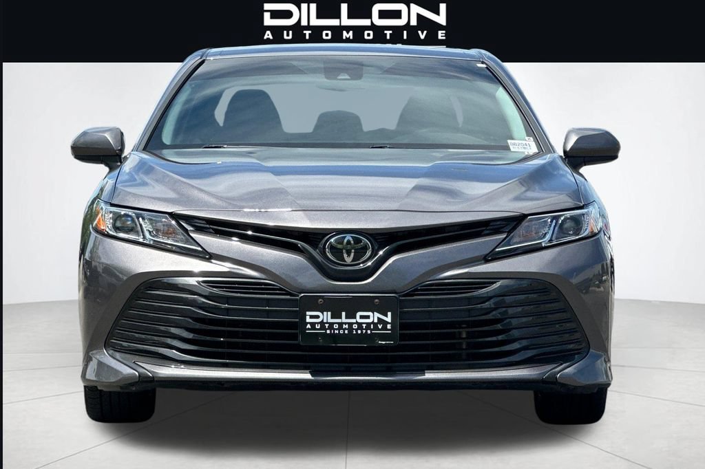 Used 2019 Toyota Camry LE FWD image 9