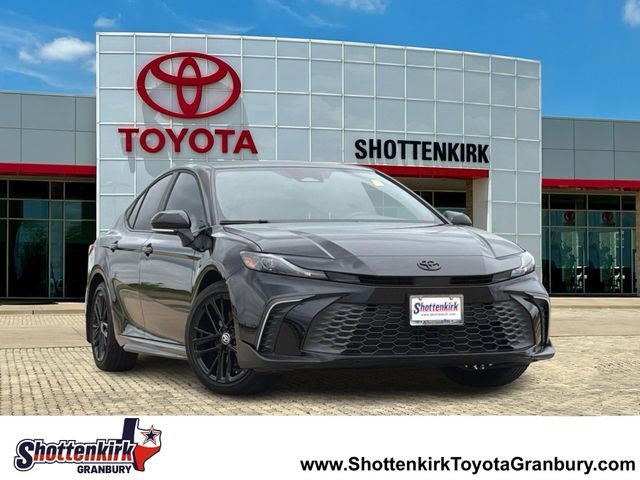Used 2026 Toyota Camry SE w/ Convenience Package FWD image 1
