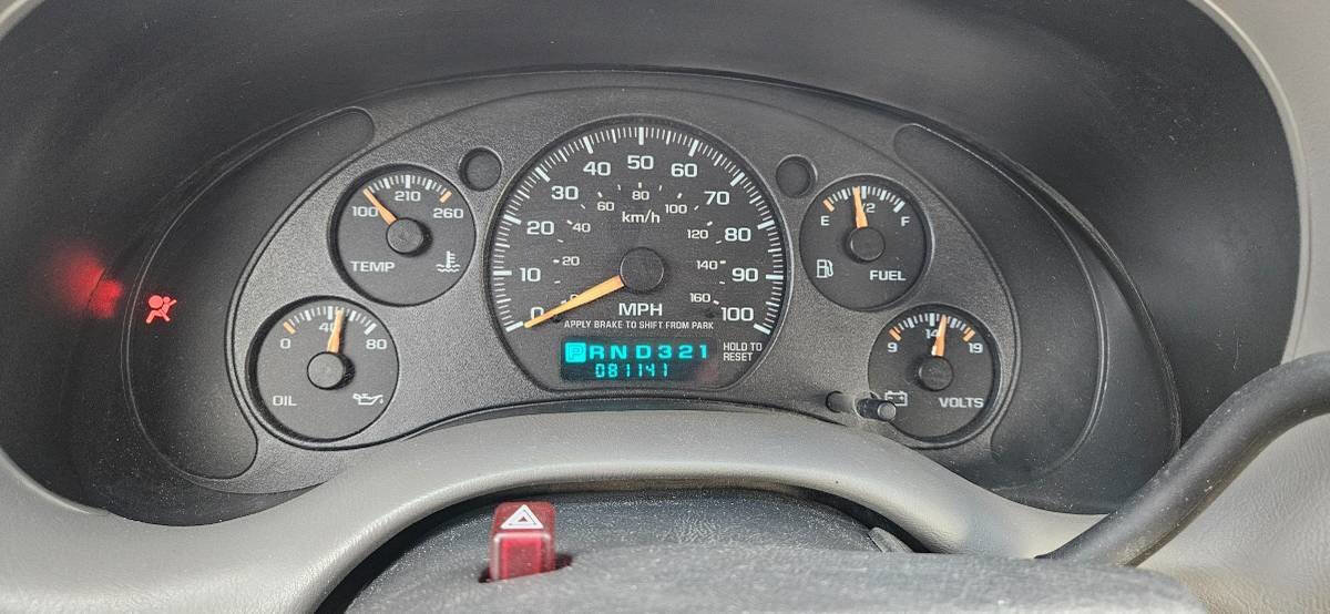 Used 2003 Chevrolet S10 Pickup 4x4 Extended Cab w/ Cold Climate Package image 11