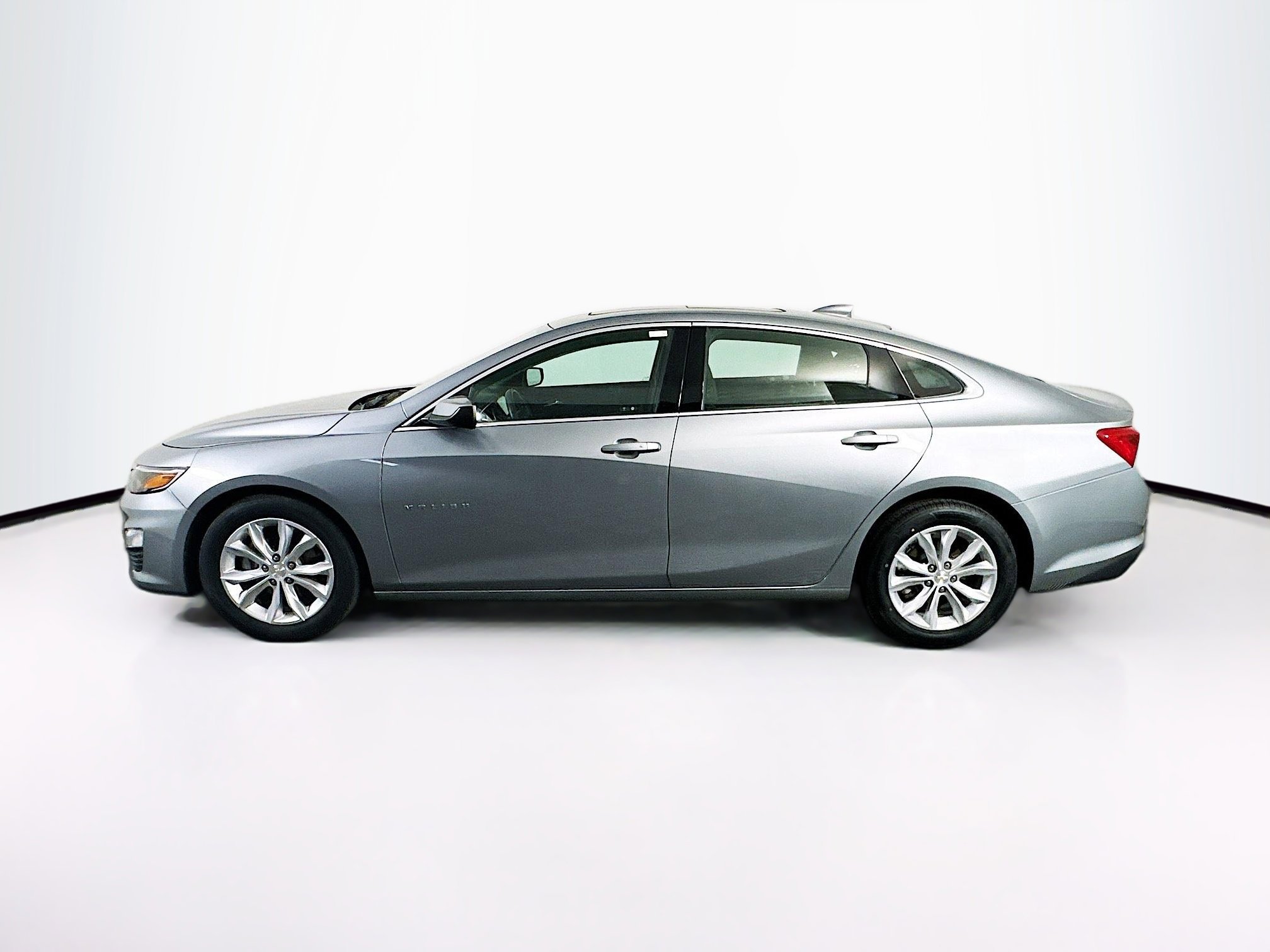 Used 2024 Chevrolet Malibu LT image 4