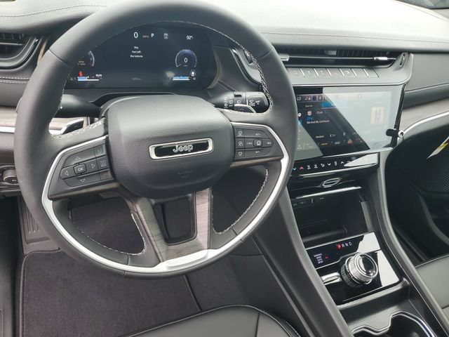 New 2026 Jeep Grand Cherokee Limited w/ Limited Altitude Package AWD/4WD image 19
