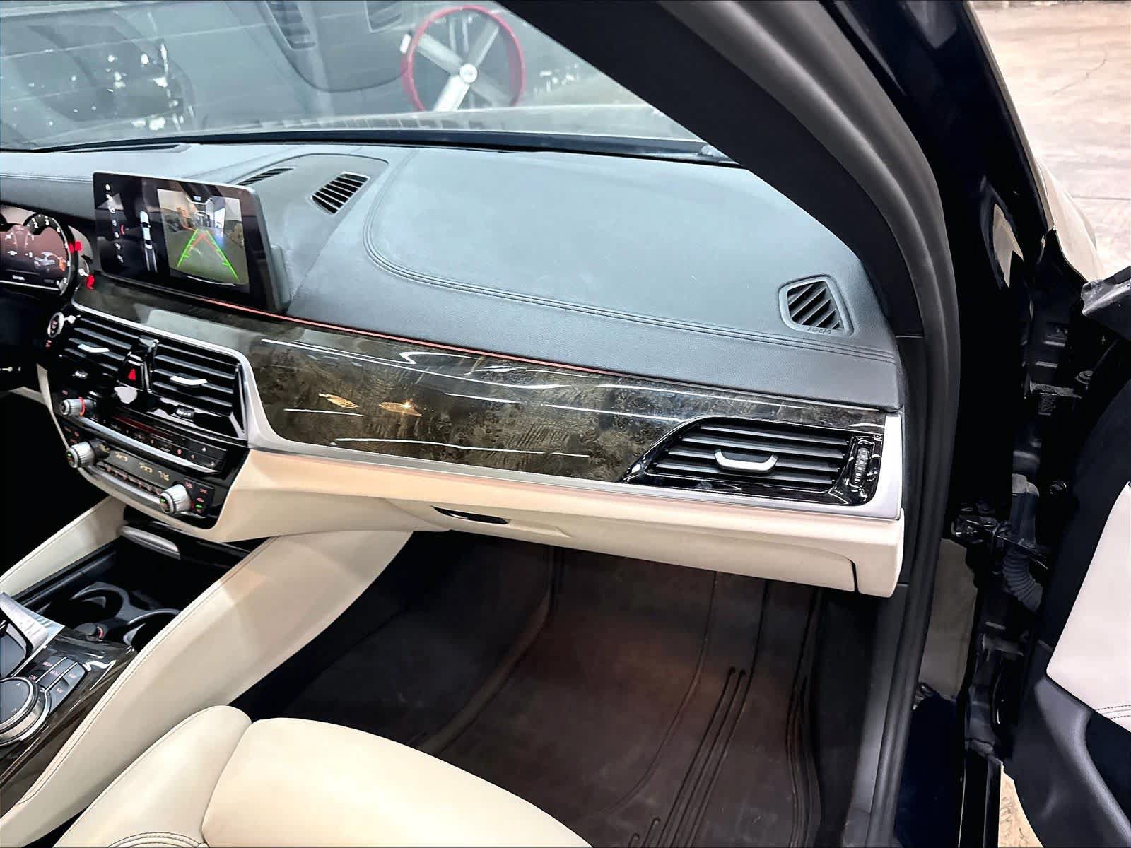 Used 2017 BMW 540i RWD image 18
