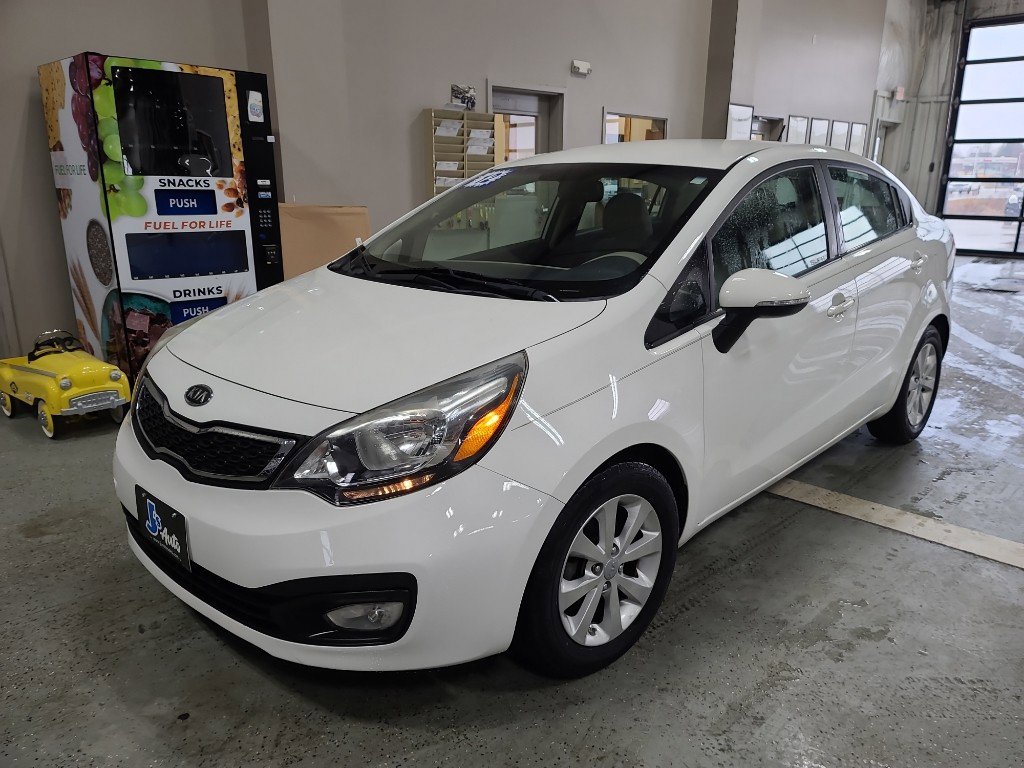 Used 2012 Kia Rio EX w/ Convenience Pkg FWD image 2
