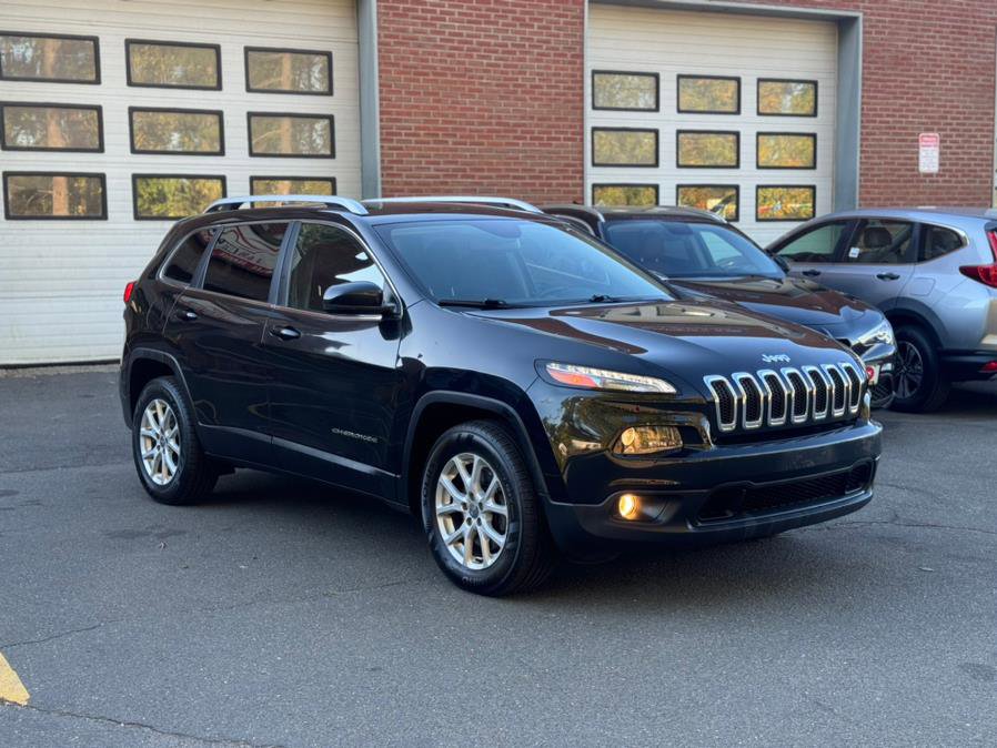 Used 2016 Jeep Cherokee Latitude w/ Safety/Convenience Group image 3