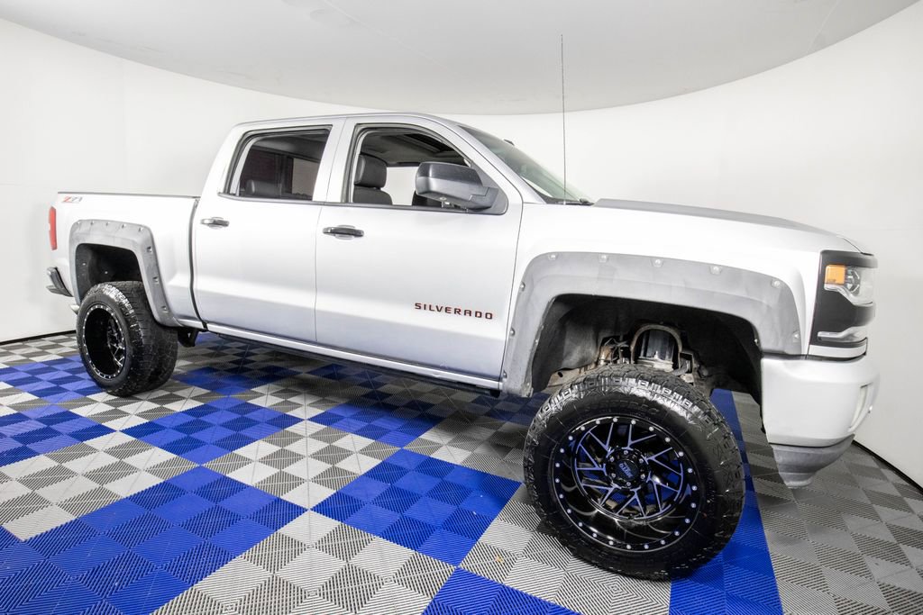 Used 2017 Chevrolet Silverado 1500 LTZ Z71 w/ Redline Edition image 3