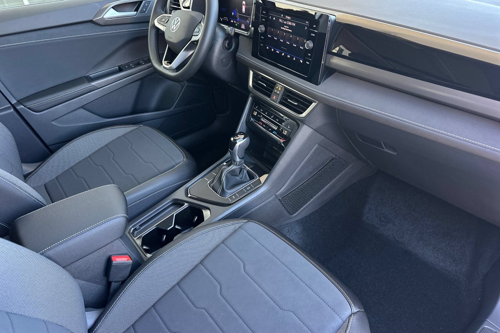 New 2026 Volkswagen Taos SE FWD image 16