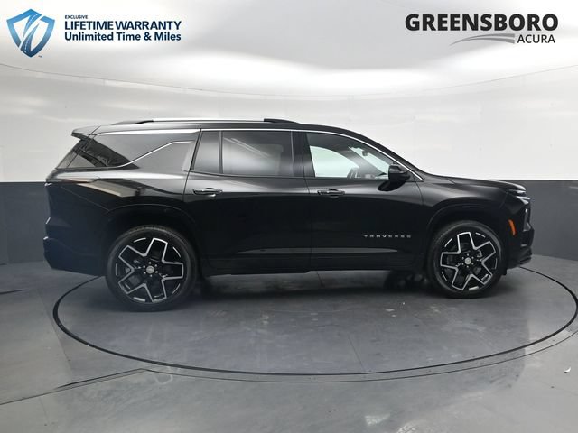 Used 2026 Chevrolet Traverse High Country w/ LPO, Floor Liner Package AWD/4WD image 4