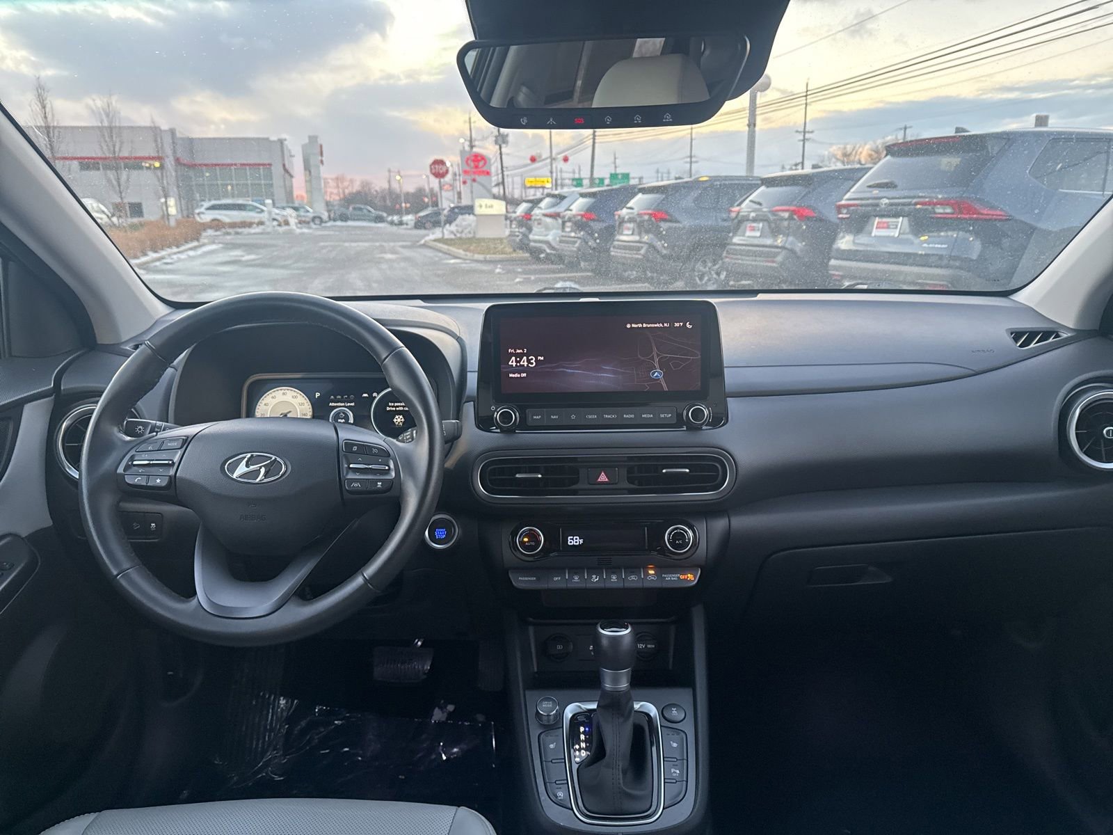 Used 2023 Hyundai Kona Limited image 18