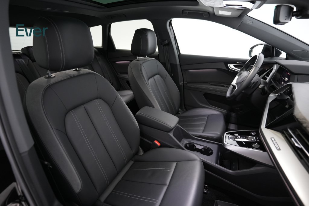 Used 2024 Audi Q4 e-tron Premium Plus w/ Premium Plus AWD/4WD image 23