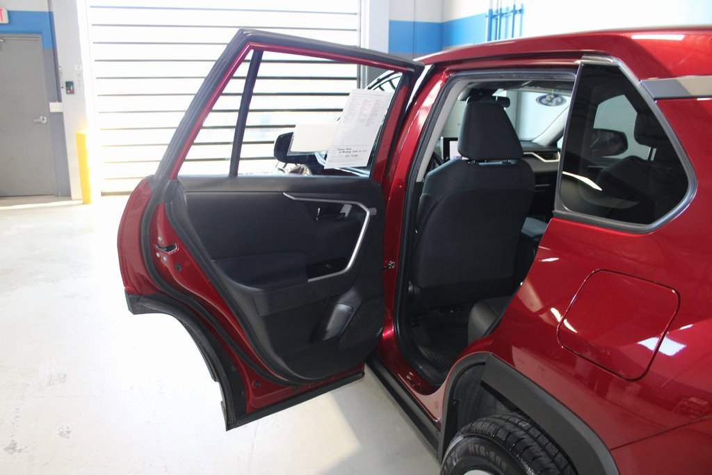 Used 2023 Toyota RAV4 LE image 16