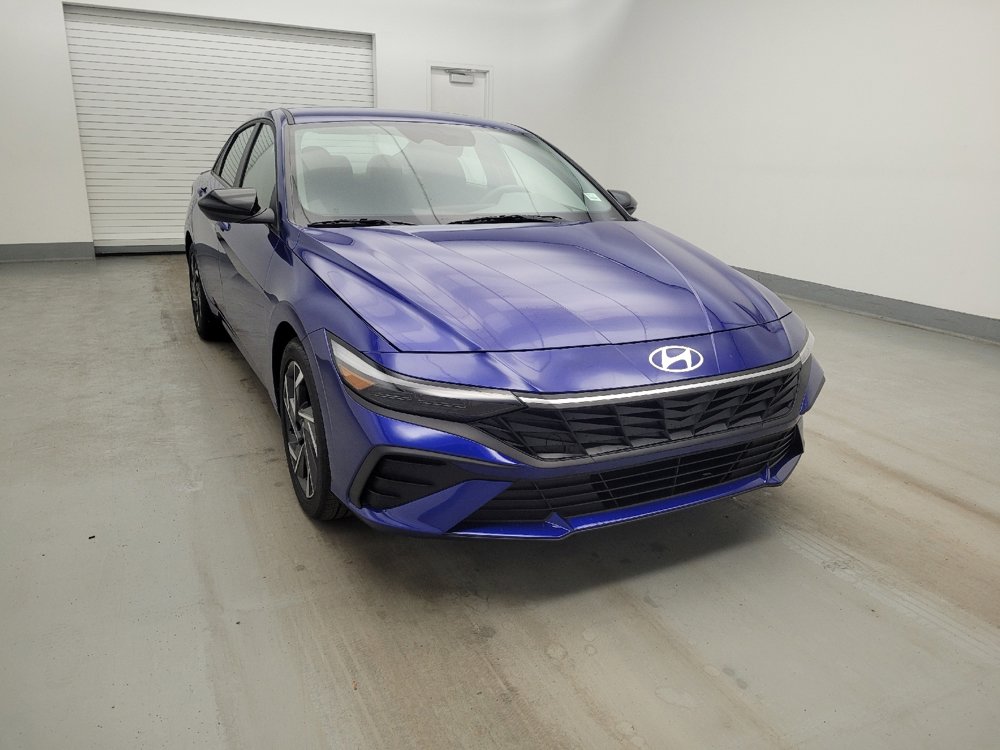 Used 2025 Hyundai Elantra Sport image 14