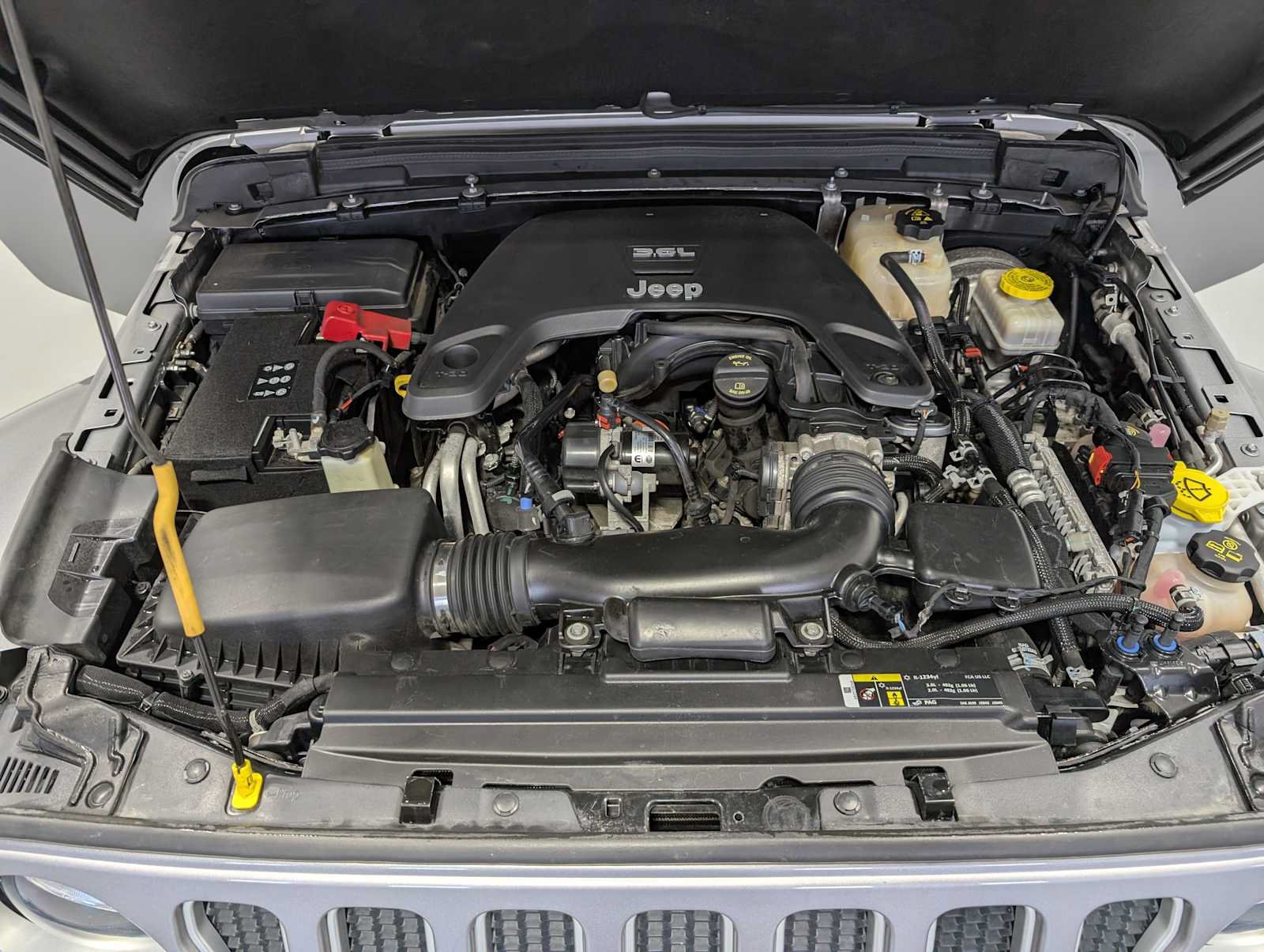 Used 2020 Jeep Wrangler Unlimited Sahara AWD/4WD image 14