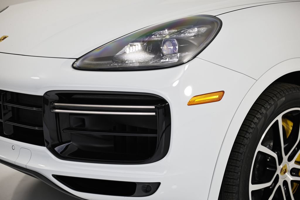 Certified 2023 Porsche Cayenne Turbo S AWD/4WD image 11