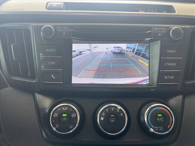 Used 2018 Toyota RAV4 LE w/ Carpet Mat Package FWD image 14