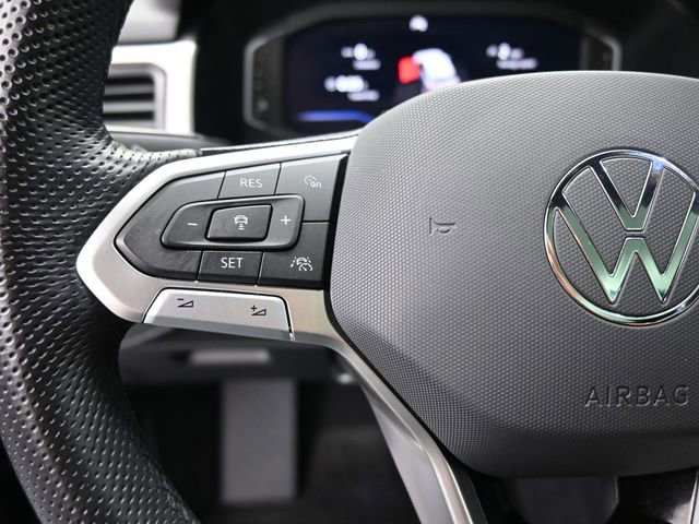 Certified 2023 Volkswagen Atlas Cross Sport SEL R-Line image 28