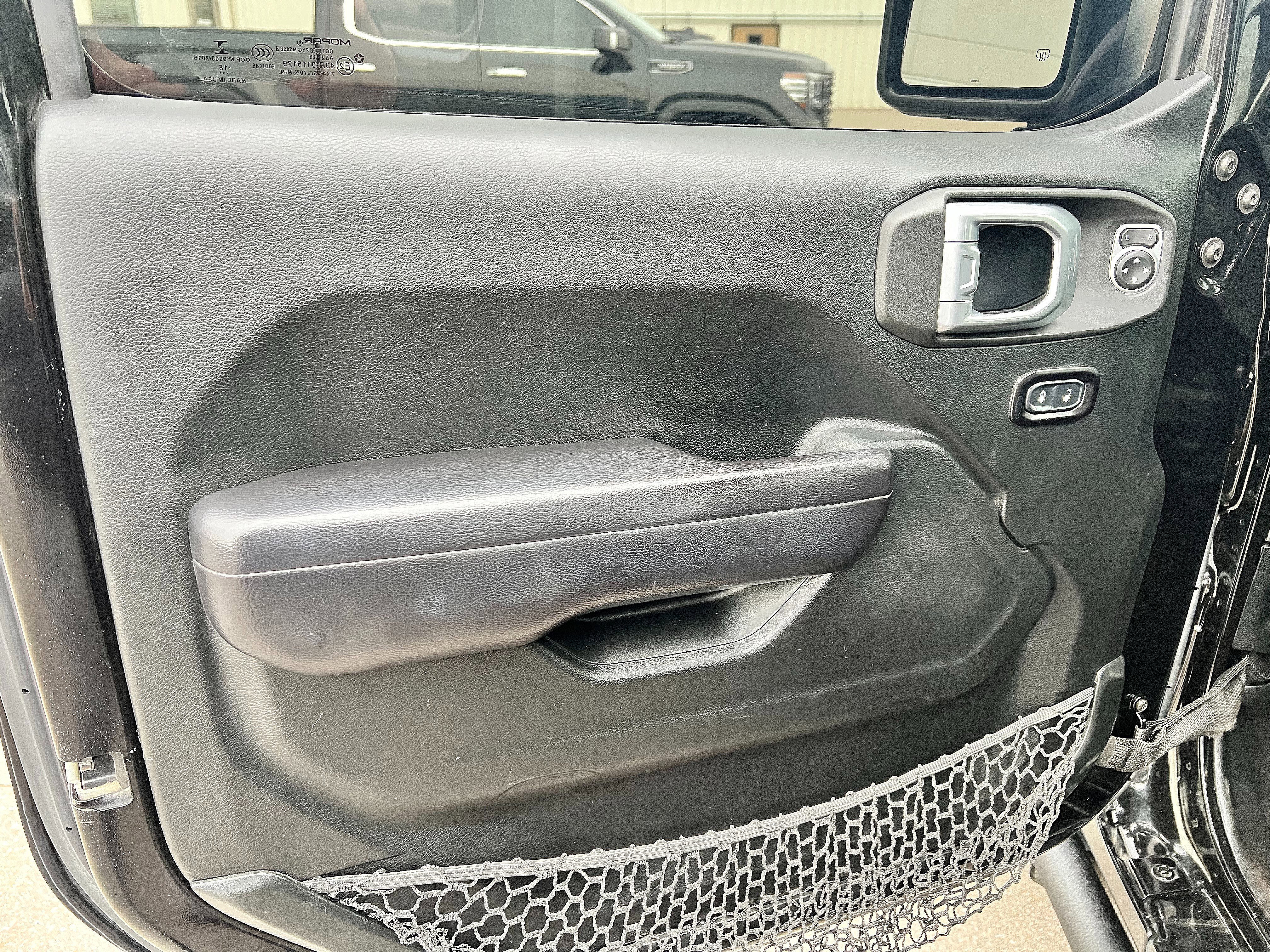 Used 2018 Jeep Wrangler Unlimited Sport S image 10